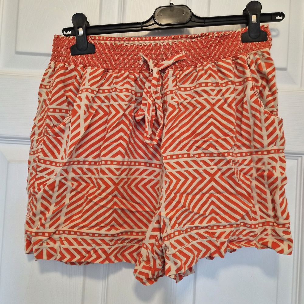 🌸B2G1 Free🌸Signature‎ Orange and White Geometric High Waist Shorts